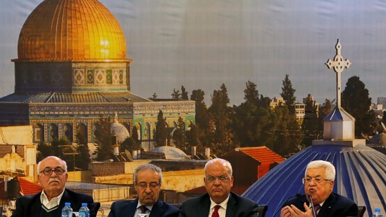 Il presidente dell'Autorità palestinese Abbas critica il piano Trump