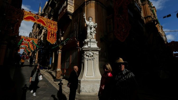 Šv. Pauliaus statula Valetoje, Maltos sostinėje. Vasario 10 dieną minimas apaštalo išsilaipinimas saloje