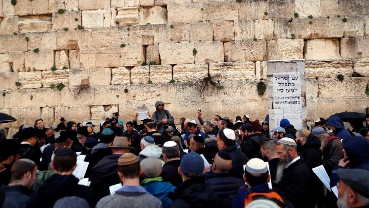 Nach dem Vorbild in Jerusalem gibt es nun auch eine Klagemauer in der Schweiz