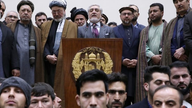 Le candidat Abdullah Abdullah a annoncé former un gouvernement parallèle, à Kaboul le 18 février 2020.