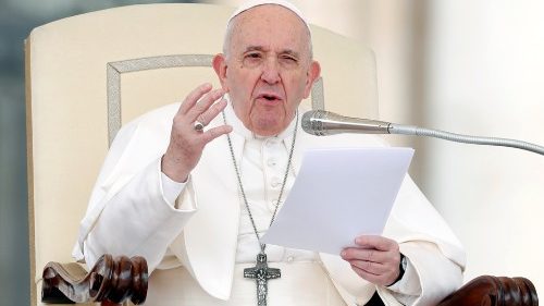 Popiežius išsakė artumą kenčiantiems nuo koronaviruso