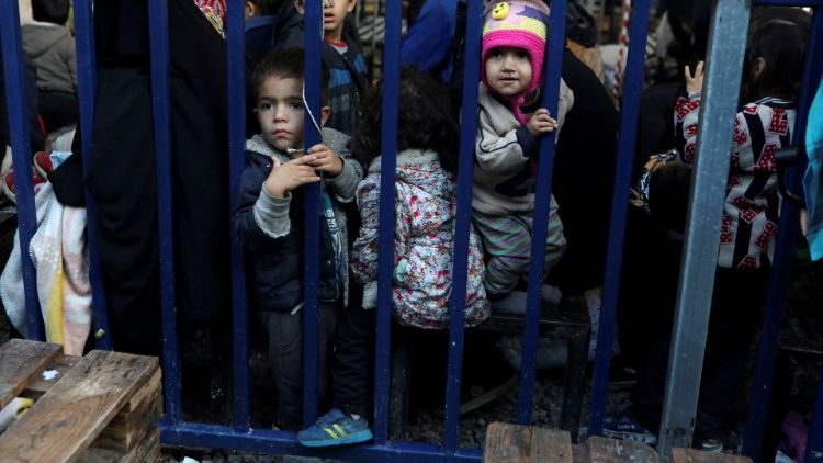 Kinder im Flüchtlingslager Moria auf der griechischen Insel Lesbos
