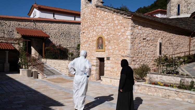 Das Kloster Kastritsis in Ioannina wird desinfiziert