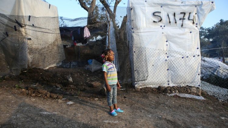 Kranke Kinder im griechischen Flüchtlingskamp Moria müssen dringend evakuiert werden, fordert Ärzte ohne Grenzen