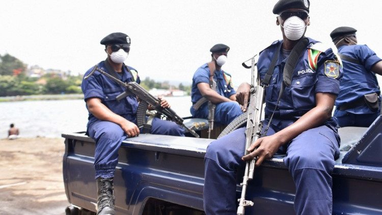 Kongolesische Polizisten auf Patrouille