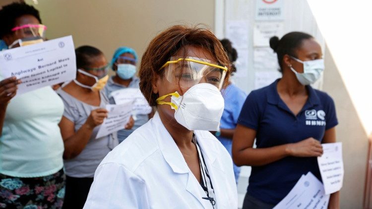 Port-au-Prince:Kikundi cha madaktari wakipata maelekezo zaidi huko Haiti  kuhusu maambukizi ya virusi vya COVID-19