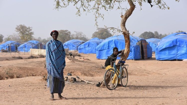 Campo de Refugiados em Burkina Faso