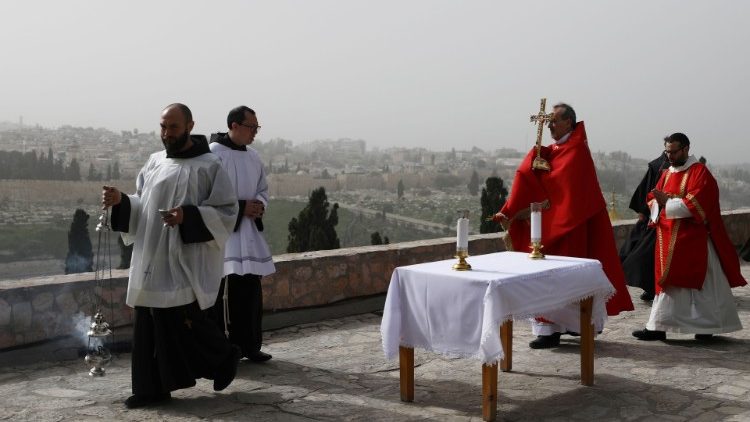 Missa do Domingo de Ramos na Terra Santa com o arcebispo Pizzaballa