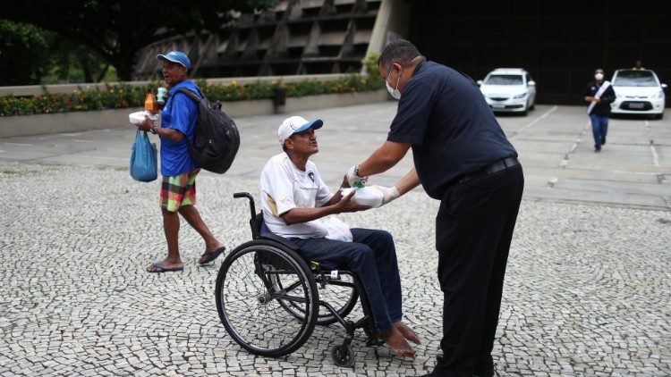 Solidaridad en Río de Janeiro con los más necesitados.