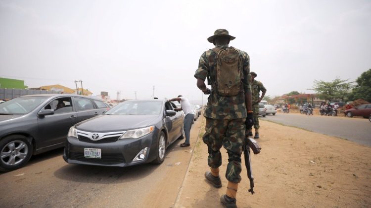 Militari dell'esercito nigeriano