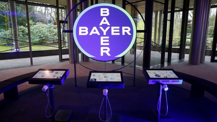 Vor der Bayer-Hauptversammlung in Leverkusen