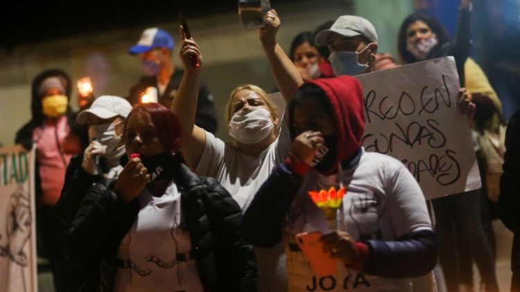 Na metade de maio, protestos contra a superlotação foram registrados em Bogotá