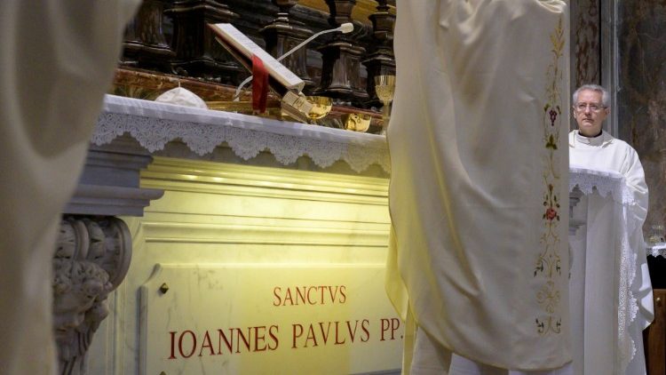 Misa centenario del nacimiento de San Juan Pablo II.