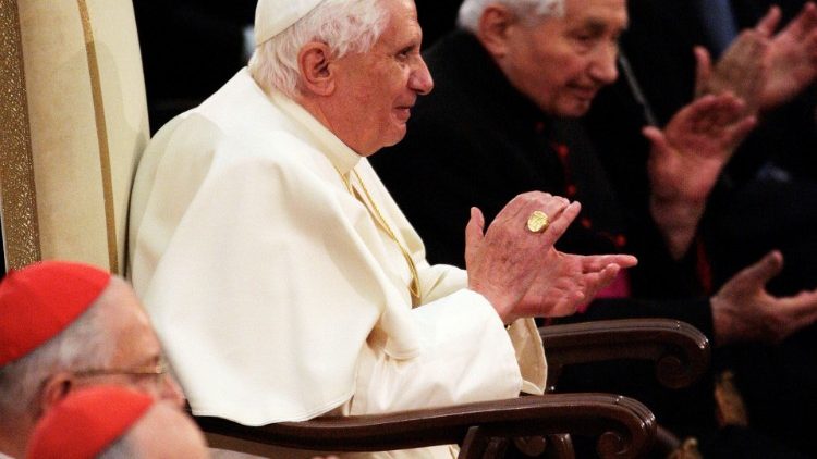 Beide Ratzinger-Brüder bei einer früheren gemeinsamen Begegnung (Archivbild)