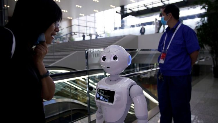Un robot lors de la conférence mondiale de l'intelligence artificielle à Shanghai, le 9 juillet 2020. 