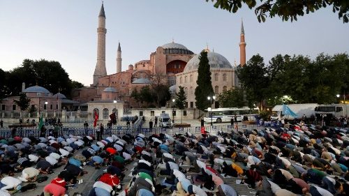 Conf. Igrejas Europeias: Santa Sofia mesquita pode gerar intolerância religiosa