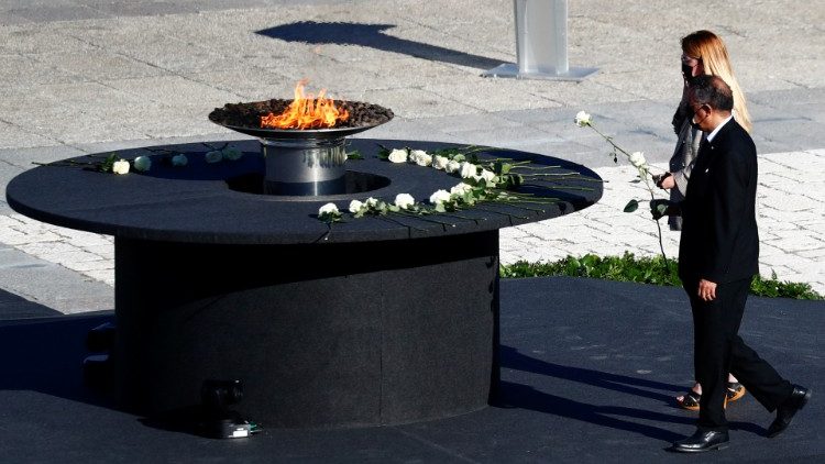 Ceremonia de Estado en España en homenaje a las víctimas de coronavirus.