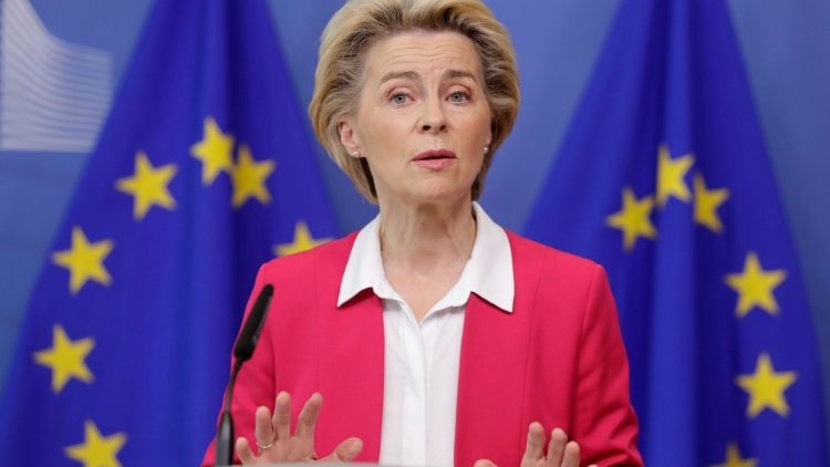 La presidente della Commissione Europea, Ursula Von der Leyen