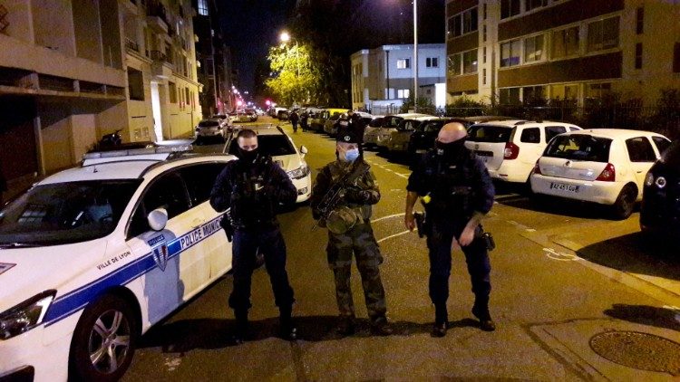 Polizei am Tatort in Lyon
