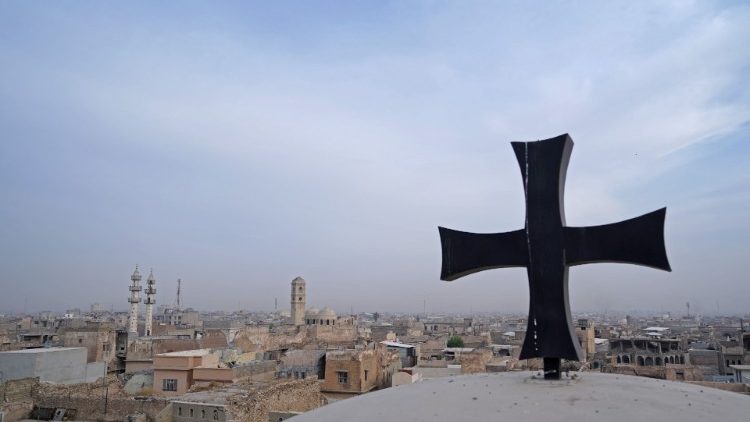 토마스 성당 위의 십자가 (이라크 모술)