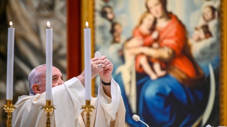 Papa Francisc, la Sf. Liturghie de duminică 22 noiembrie 2020, în bazilica San Pietro.
