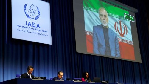 Nucleare: l'Iran si dichiara pronto a rientrare pienamente nell'accordo del 2015