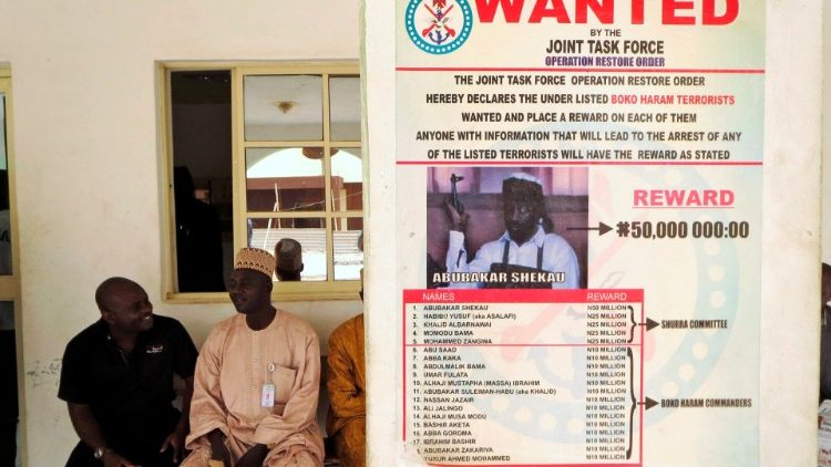 Il manifesto da ricercato del leader di Boko Haram, Abubakar Shekau