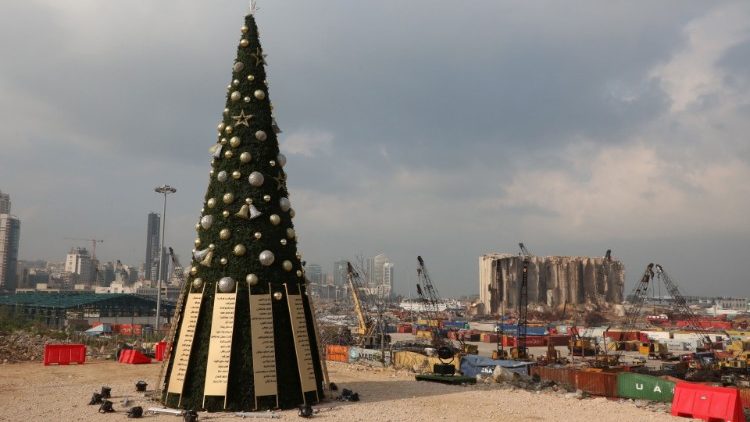 Рождественская ель в Бейруте