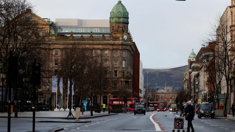 Lockdown: Leere Straßen in Belfast