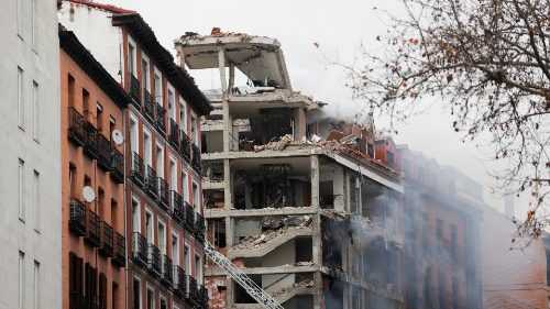 Franziskus: Mitgefühl für Explosions-Opfer in Madrid