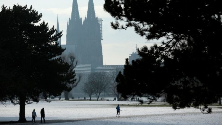 Kölner Dom im Schnee