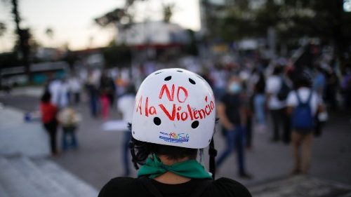 El Salvador: Bischöfe fordern Dialog und Gerechtigkeit 