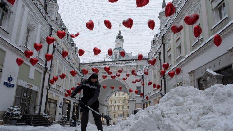 Vorbereitung auf den Valentinstag in Moskau
