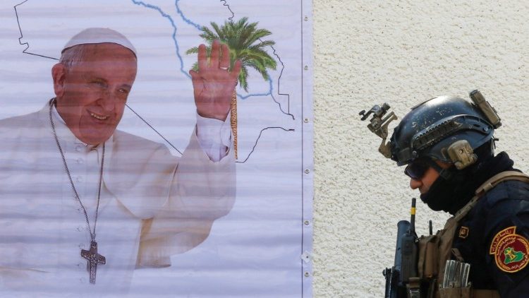 Les forces sécuritaires quadrillent Bagdad le 3 mars 2021 avant la venue du Pape François dans le pays. 