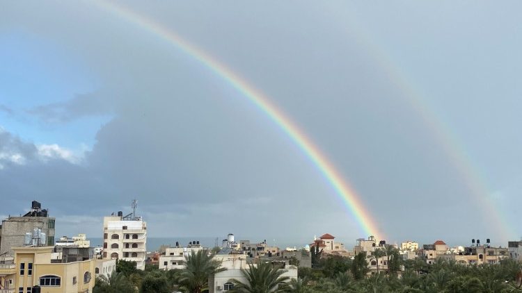 Regenbogen über dem nördlichen Gazastreifen