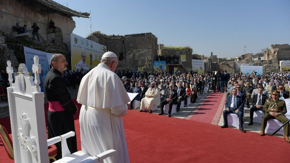 Pápež František na námestí Hosh al-Bieaa v Mosule (7. marca 20121)