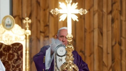Papstmesse in Erbil: „Weisheit des Kreuzes“