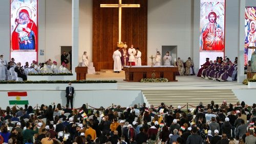 Papežova homilie v Irbílu: Moudrost kříže