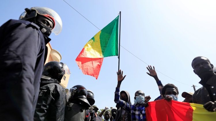 Des soutiens d'Ousmane Sonko manifestent à Dakar, le 8 mars 2021