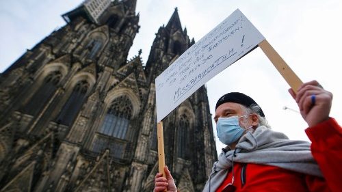 D: Kontroll-Kommission für beschuldigte Kleriker in Köln