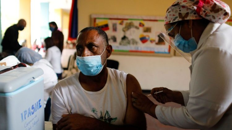 La campaña de vacunación en Venezuela es insuficiente.