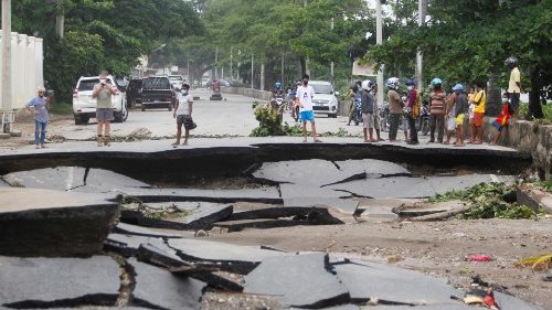 इंडोनेशिया और पूर्वी तिमोर में चक्रवात और बाढ़ ने तबाही मचाई