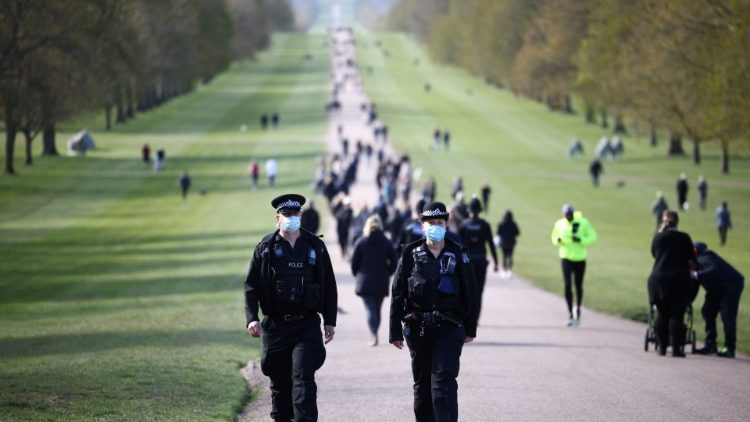 Londyńska policja wyraziła żal z powodu interwencji w polskim kościele