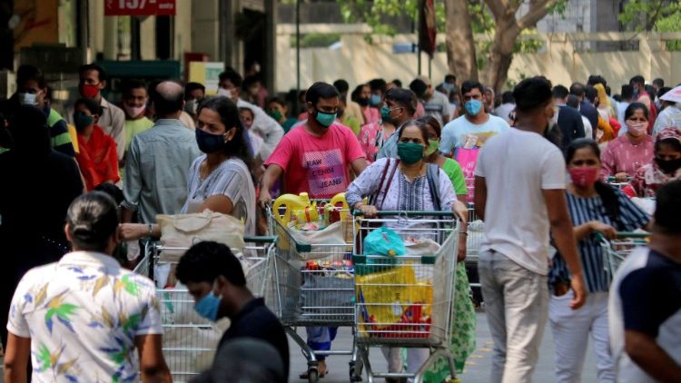 Hamsterkäufe an diesem Mittwoch in Bombay, bevor ein neuer Lockdown kommt