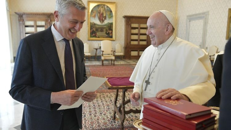 Pope Francis and UN High commissioner for Refugees, Filippp Grandi in the Vatican. 