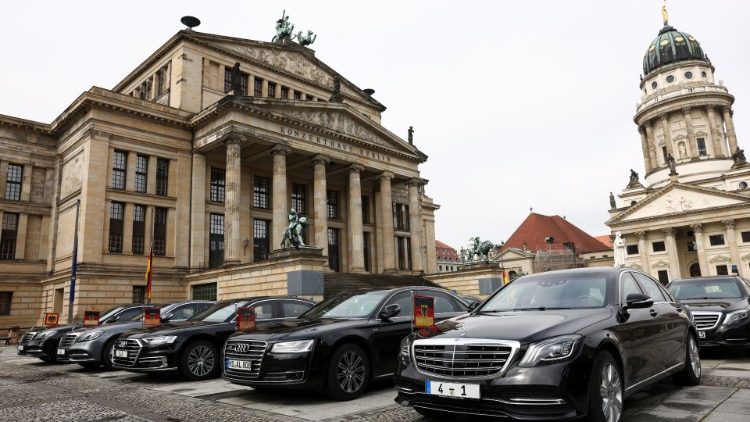 Blick auf das Konzerthaus Berlin, Schauplatz des zentralen Gedenkens an die Corona-Opfer an diesem Sonntag