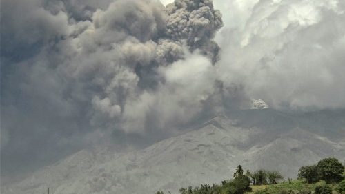 Papst betet für Betroffene des Vulkanausbruchs von St. Vincent