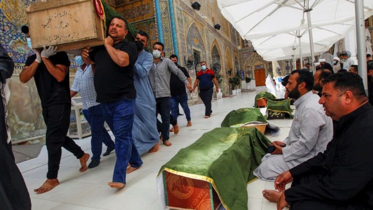 82 potvrzených obětí tragického požáru v Bagdádu