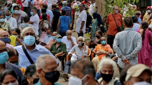 Índia: proximidade dos bispos à população atingida pela pandemia