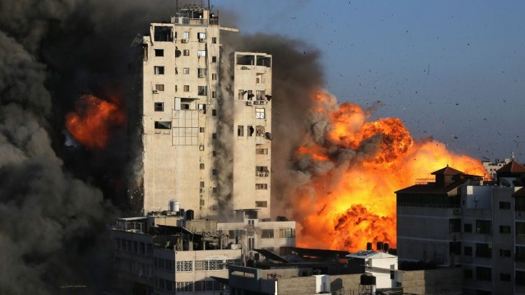 Izraelský protiútok v Pásmu Gazy (12. května 2021)